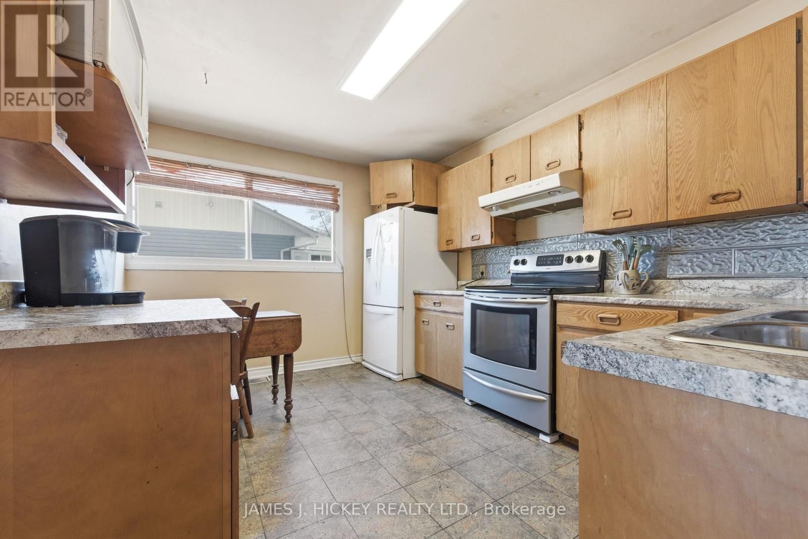 38 BEACH AVENUE Image 9