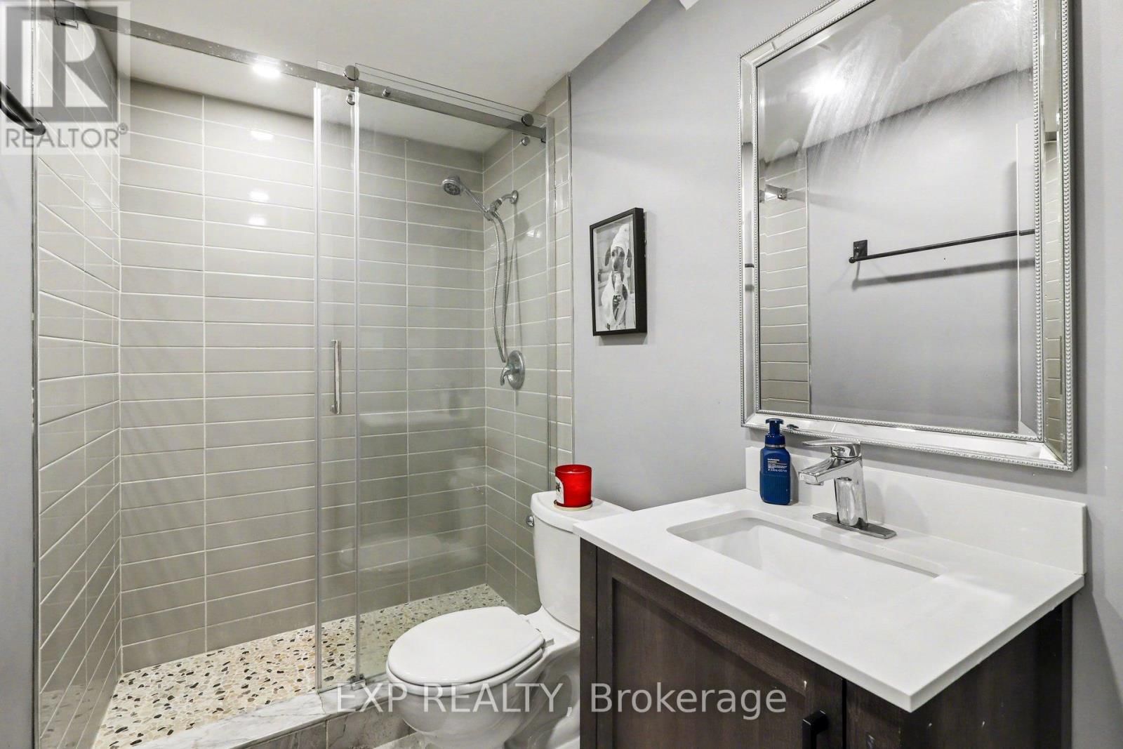 860 OAT STRAW WAY Image 16