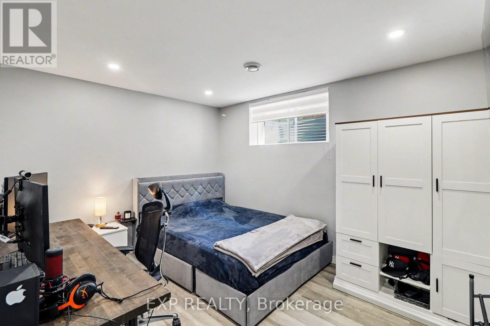 860 OAT STRAW WAY Image 24