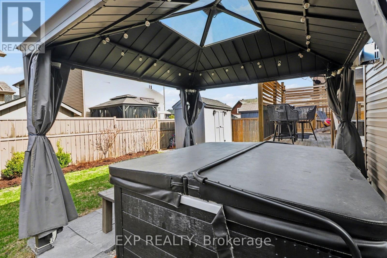 860 OAT STRAW WAY Image 29