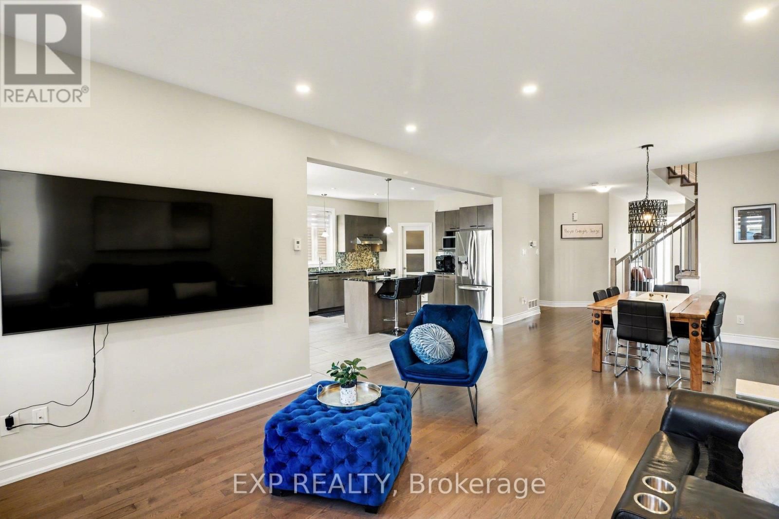 860 OAT STRAW WAY Image 4