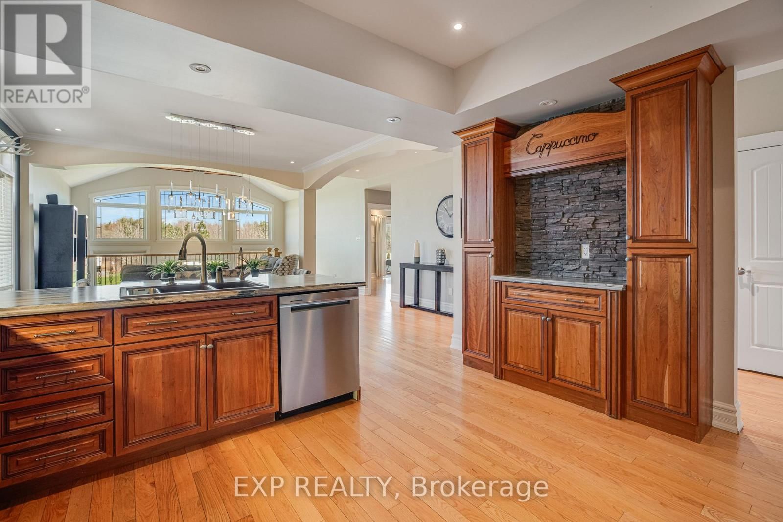 47 BEAVER LANE Image 7