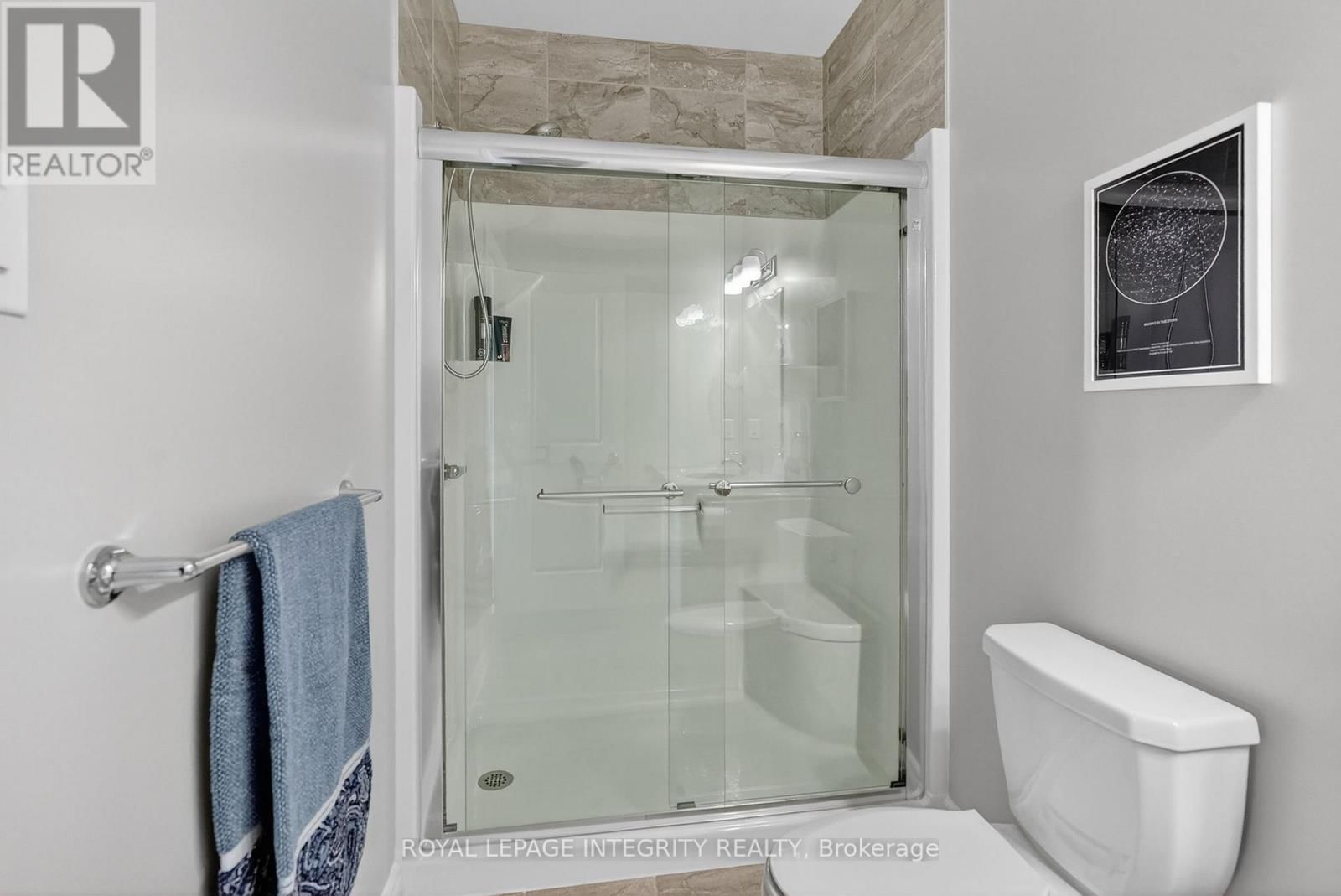 724 PARADE DRIVE Image 31