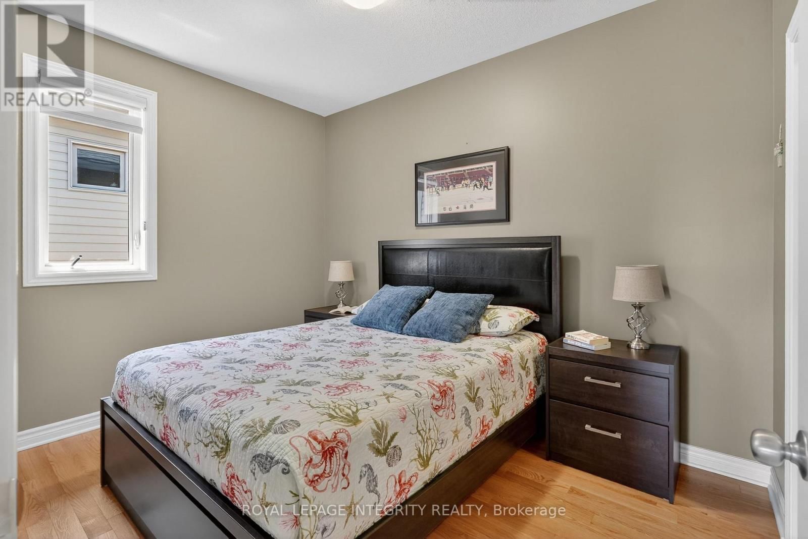 724 PARADE DRIVE Image 32