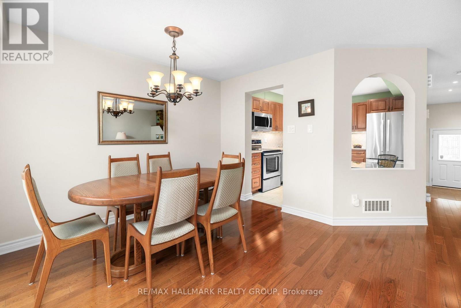 548 LANGELIER AVENUE Image 11