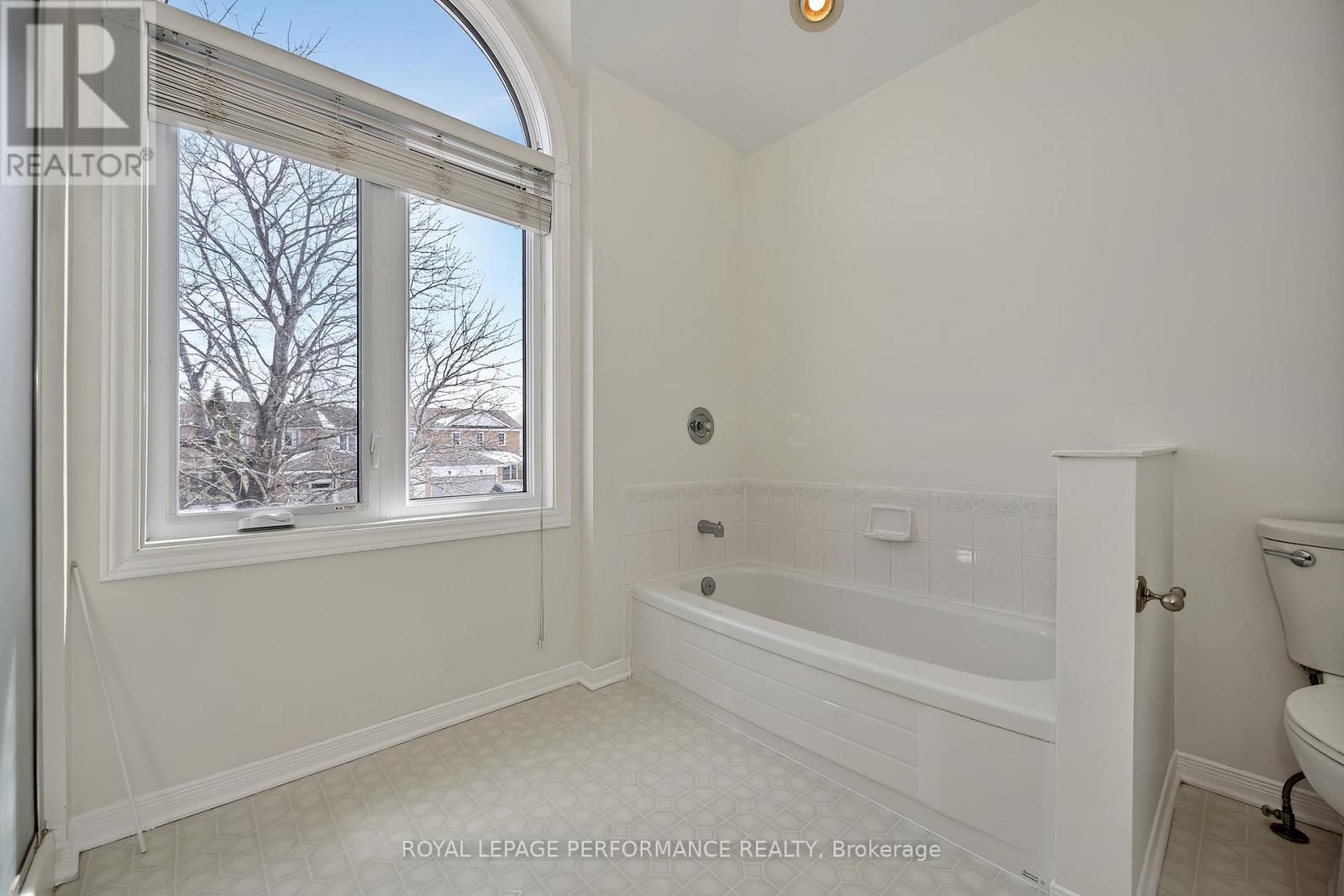 2023 ROLLING BROOK DRIVE Image 21