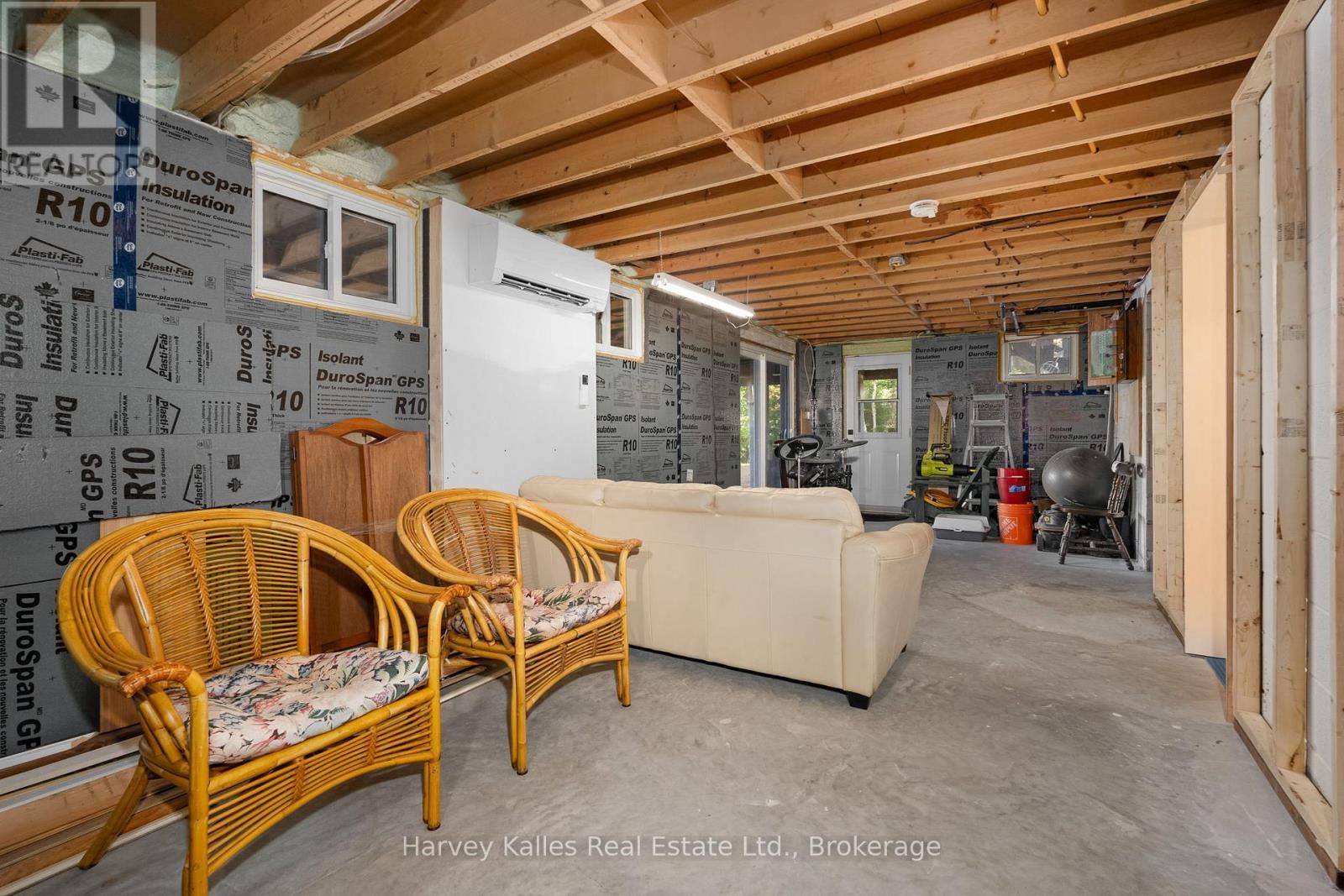 1003 HOLLOW ROAD Image 20