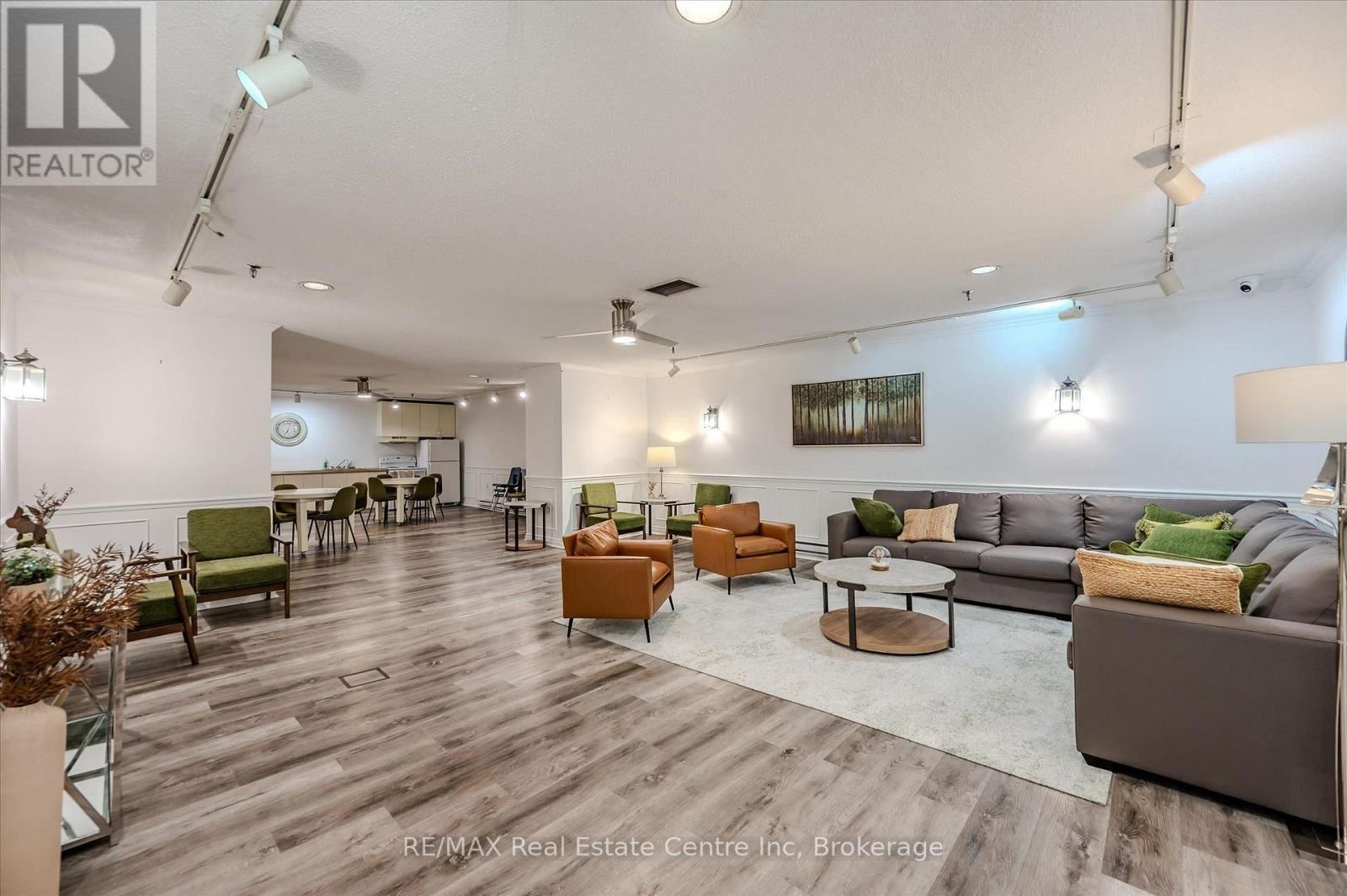 302 - 89 WESTWOOD ROAD Image 16