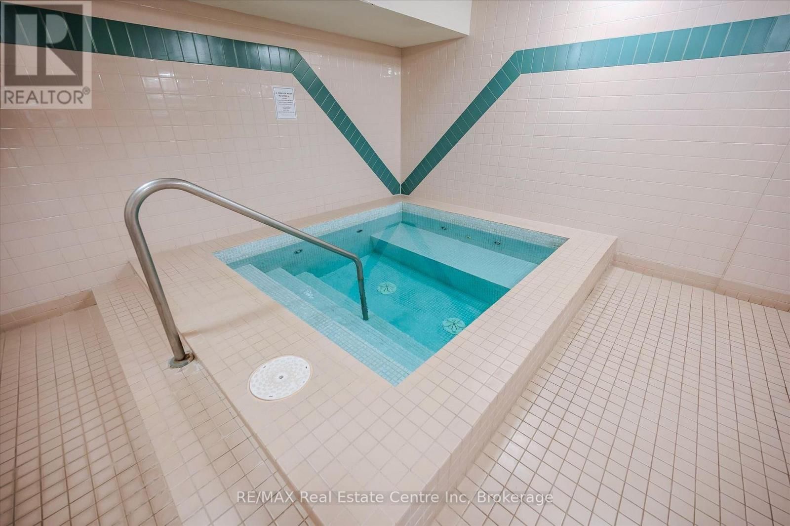 302 - 89 WESTWOOD ROAD Image 17