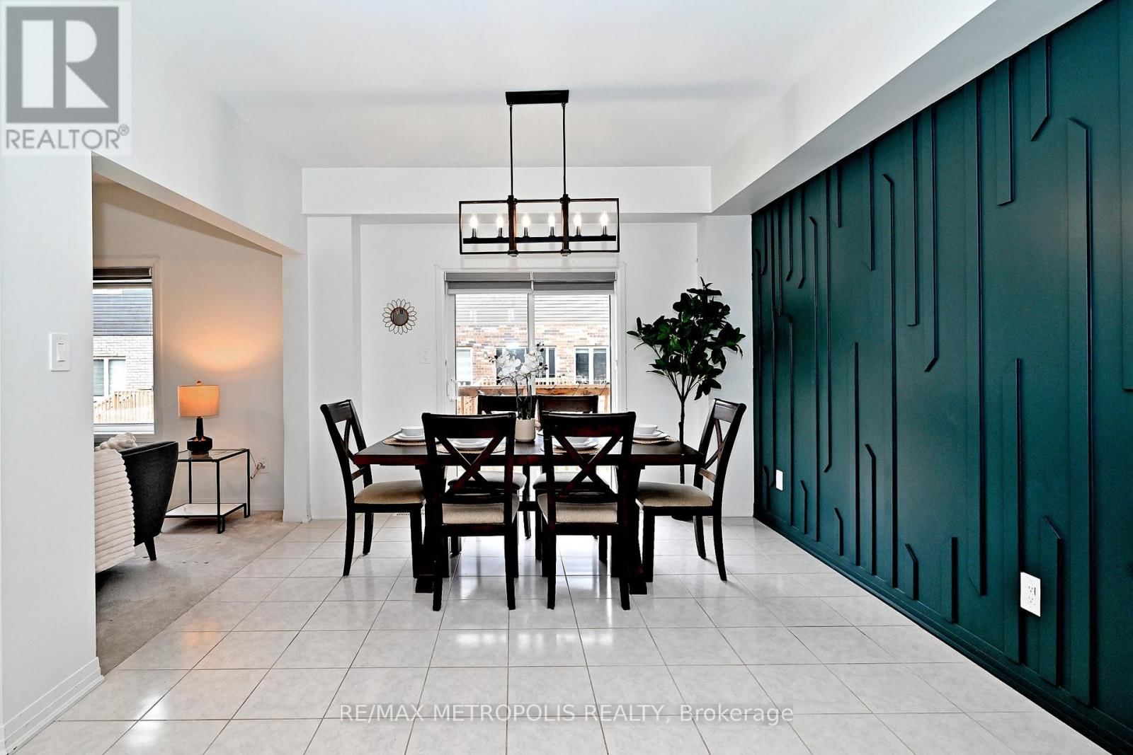 14 JENNER DRIVE Image 11