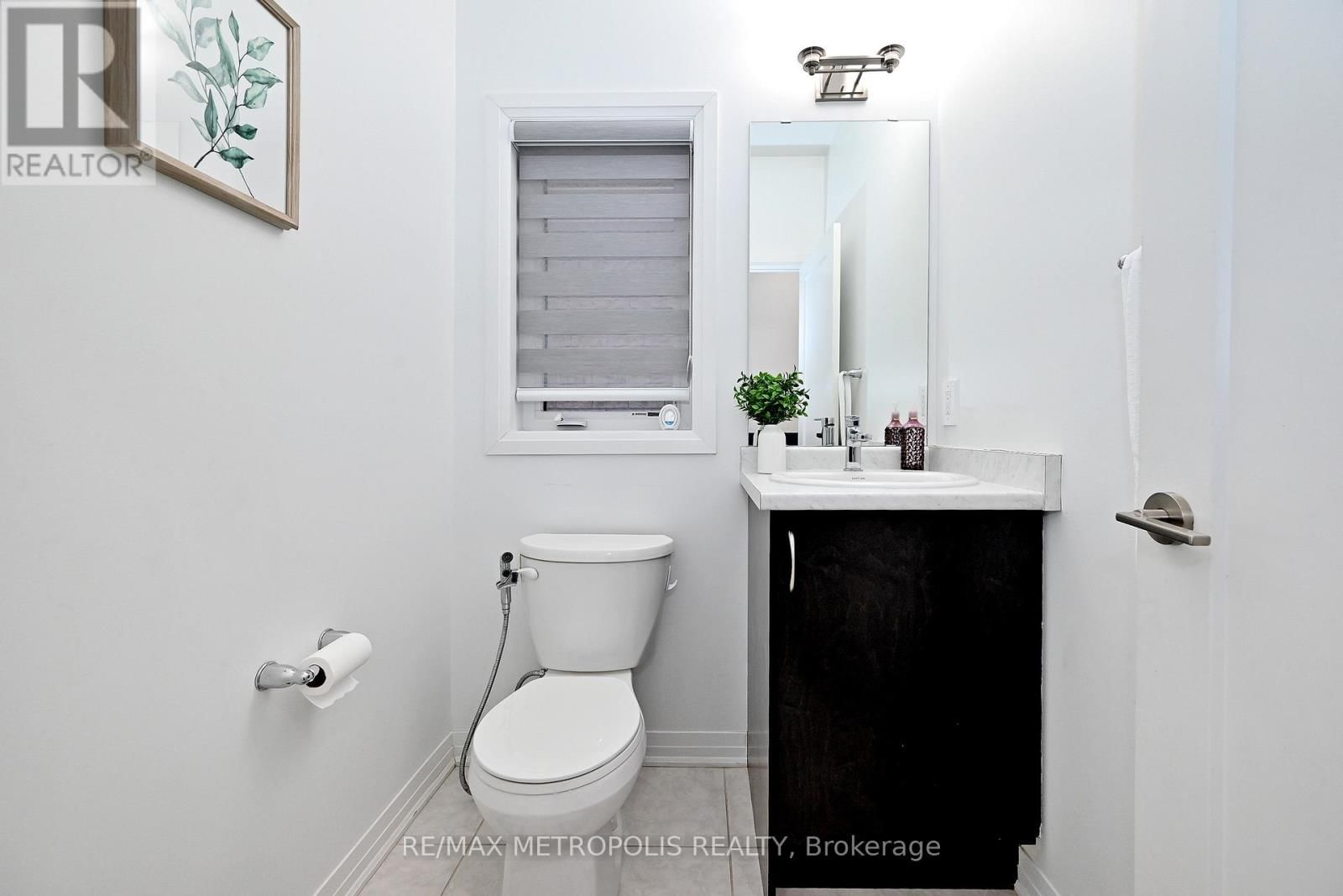 14 JENNER DRIVE Image 16