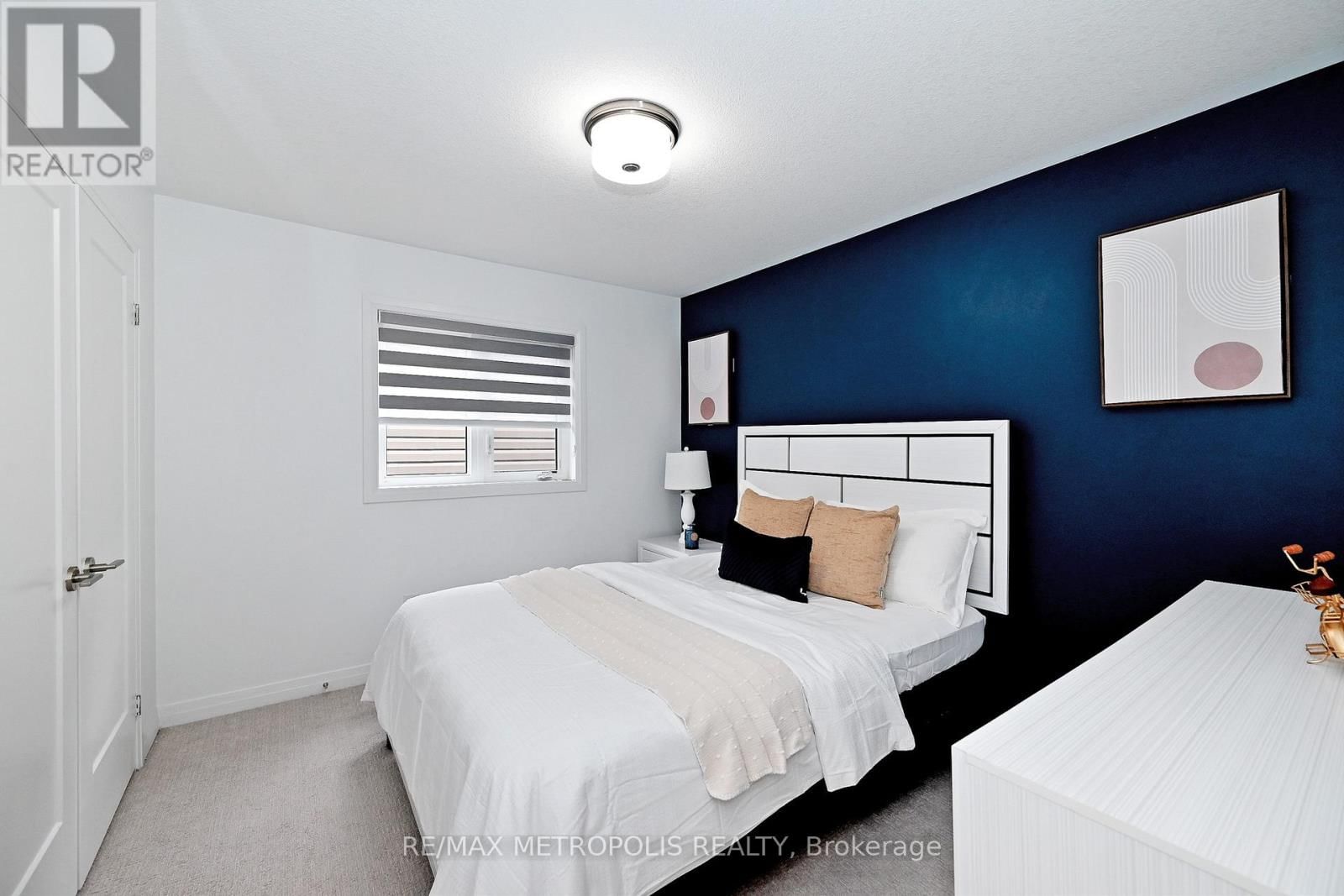 14 JENNER DRIVE Image 19