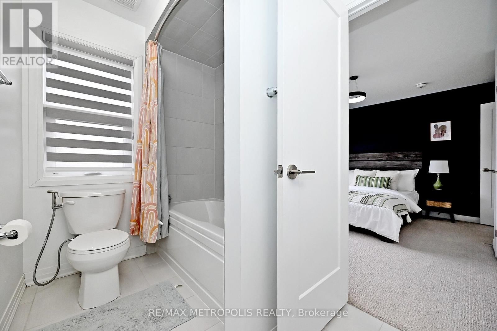 14 JENNER DRIVE Image 27