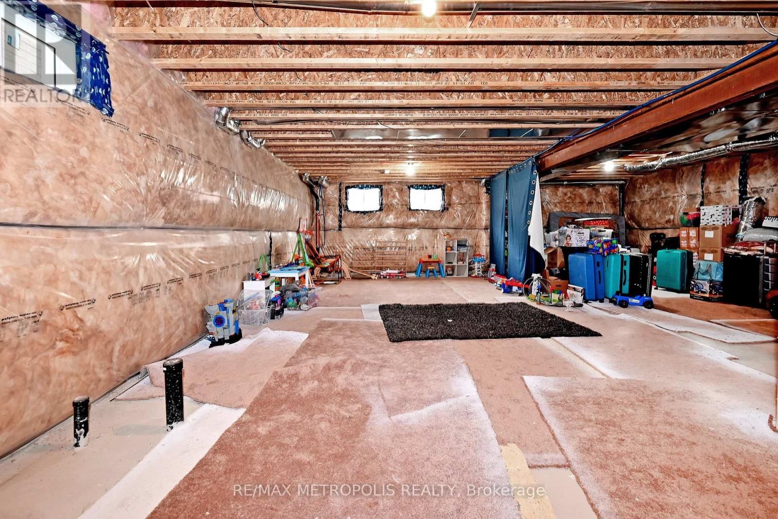 14 JENNER DRIVE Image 29