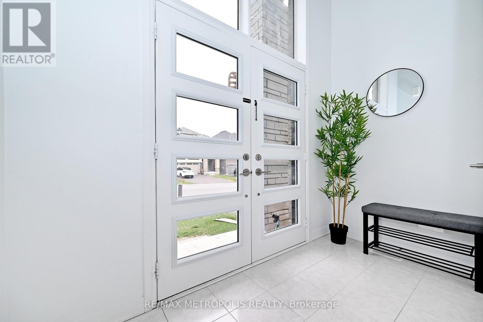 14 JENNER DRIVE Image 31