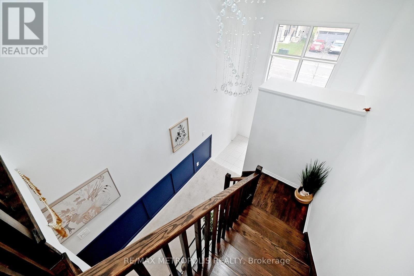 14 JENNER DRIVE Image 33