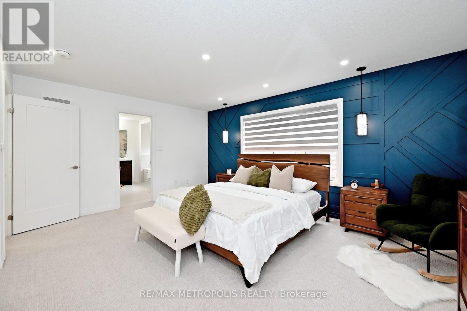 14 JENNER DRIVE Image 35