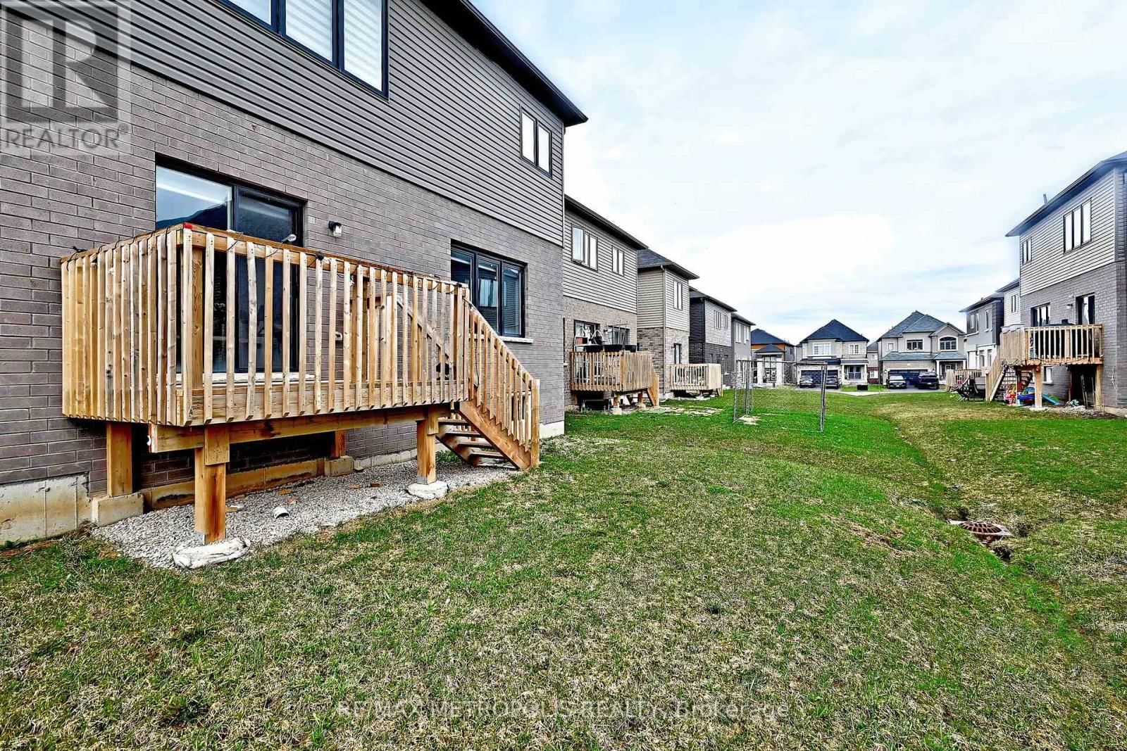 14 JENNER DRIVE Image 41