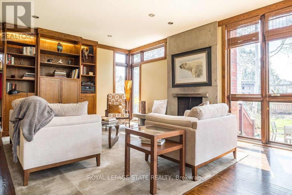 91 PAISLEY AVENUE NORTH Image 20