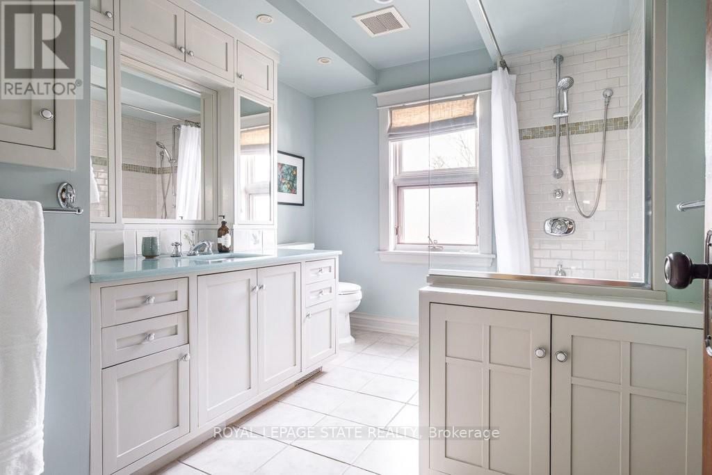 91 PAISLEY AVENUE NORTH Image 25