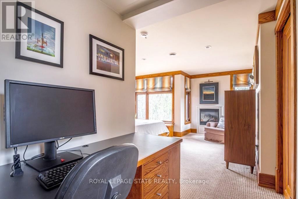 91 PAISLEY AVENUE NORTH Image 27