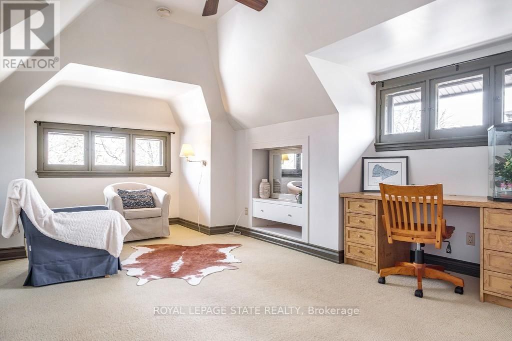 91 PAISLEY AVENUE NORTH Image 36