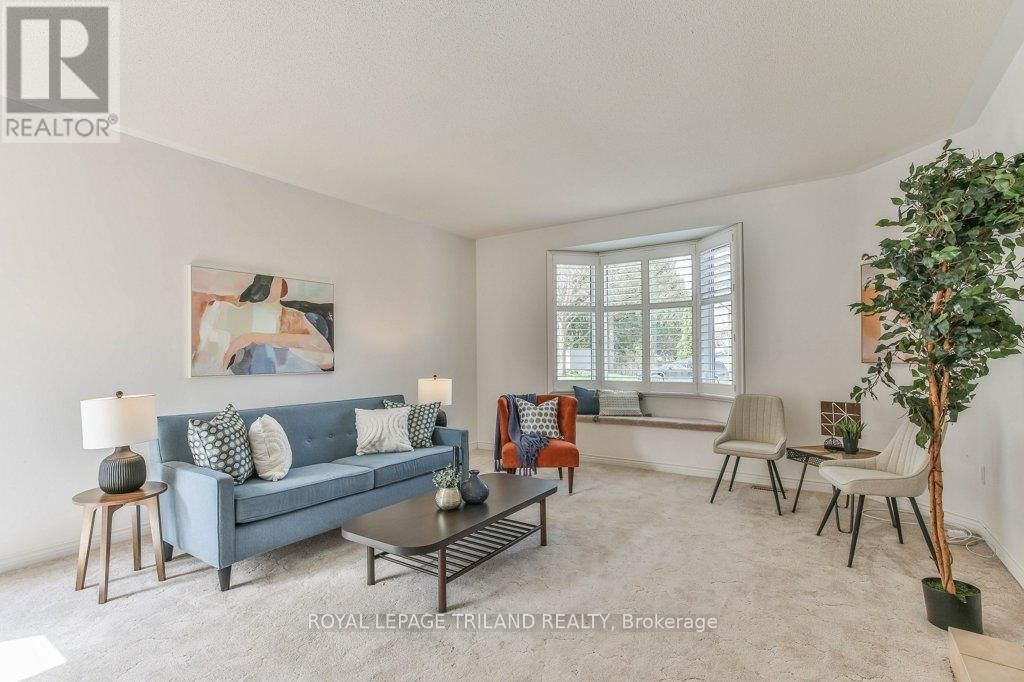 8 - 60 ROSECLIFFE CRESCENT Image 16