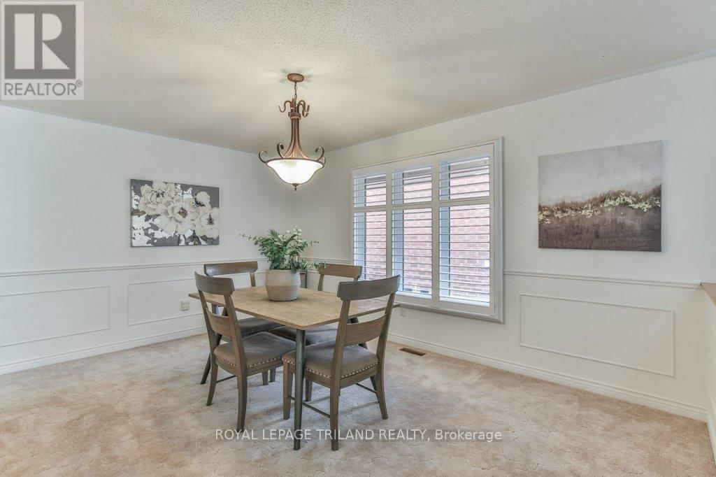 8 - 60 ROSECLIFFE CRESCENT Image 19