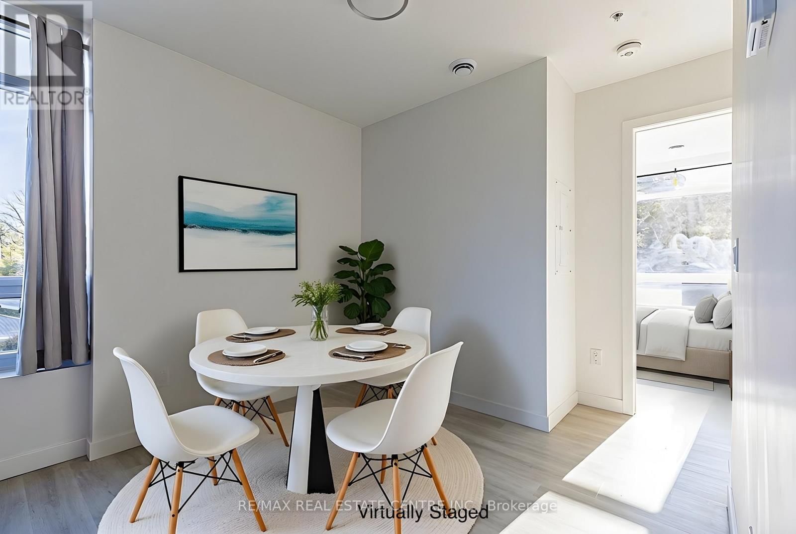 208 - 455 CHARLTON AVENUE EAST Image 14