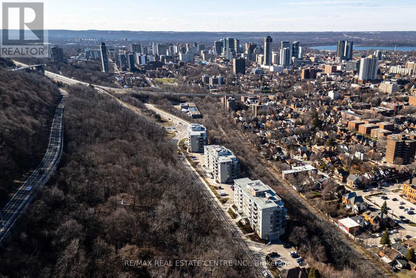 208 - 455 CHARLTON AVENUE EAST Image 36