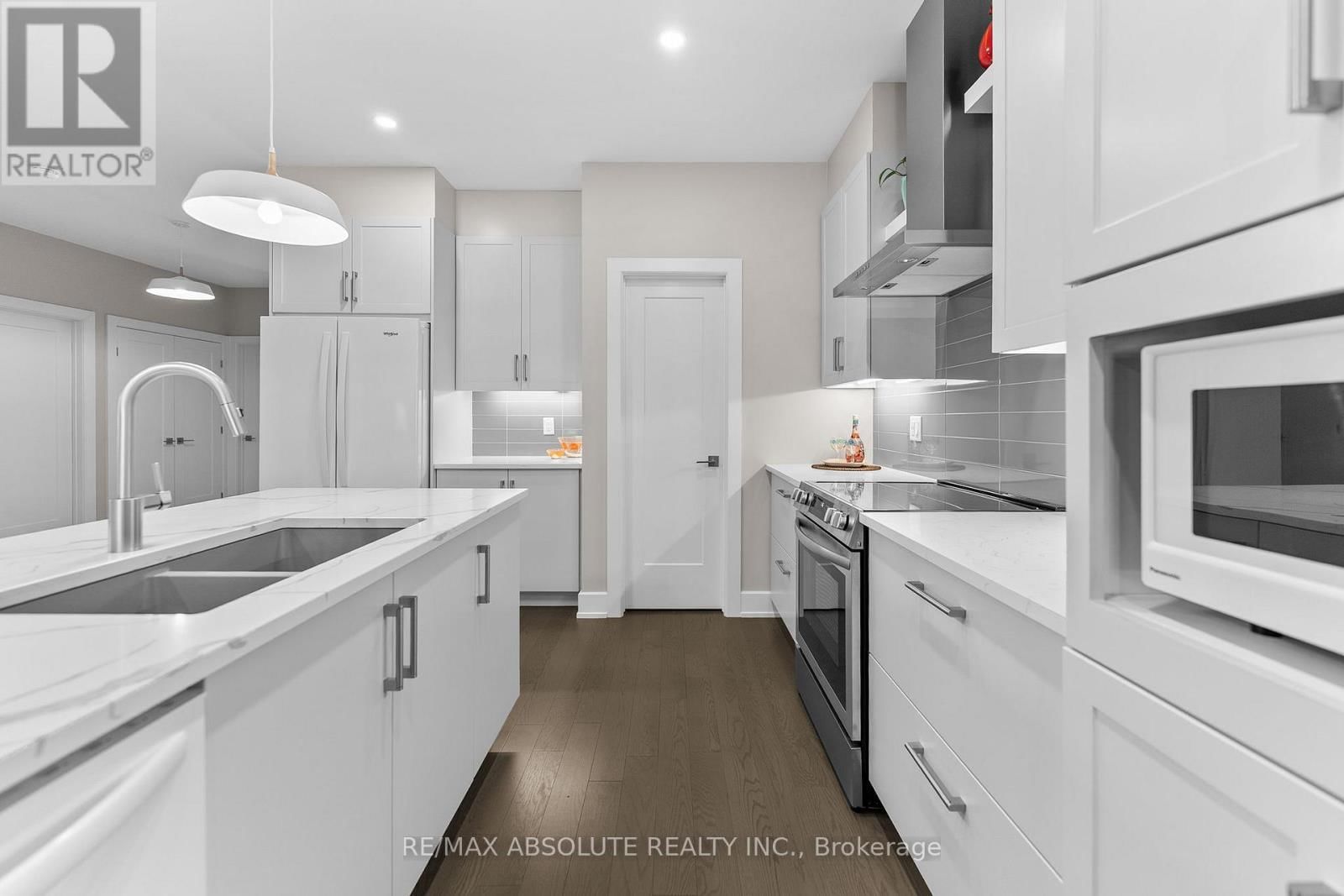 22 ERNIE GODIN WAY Image 11