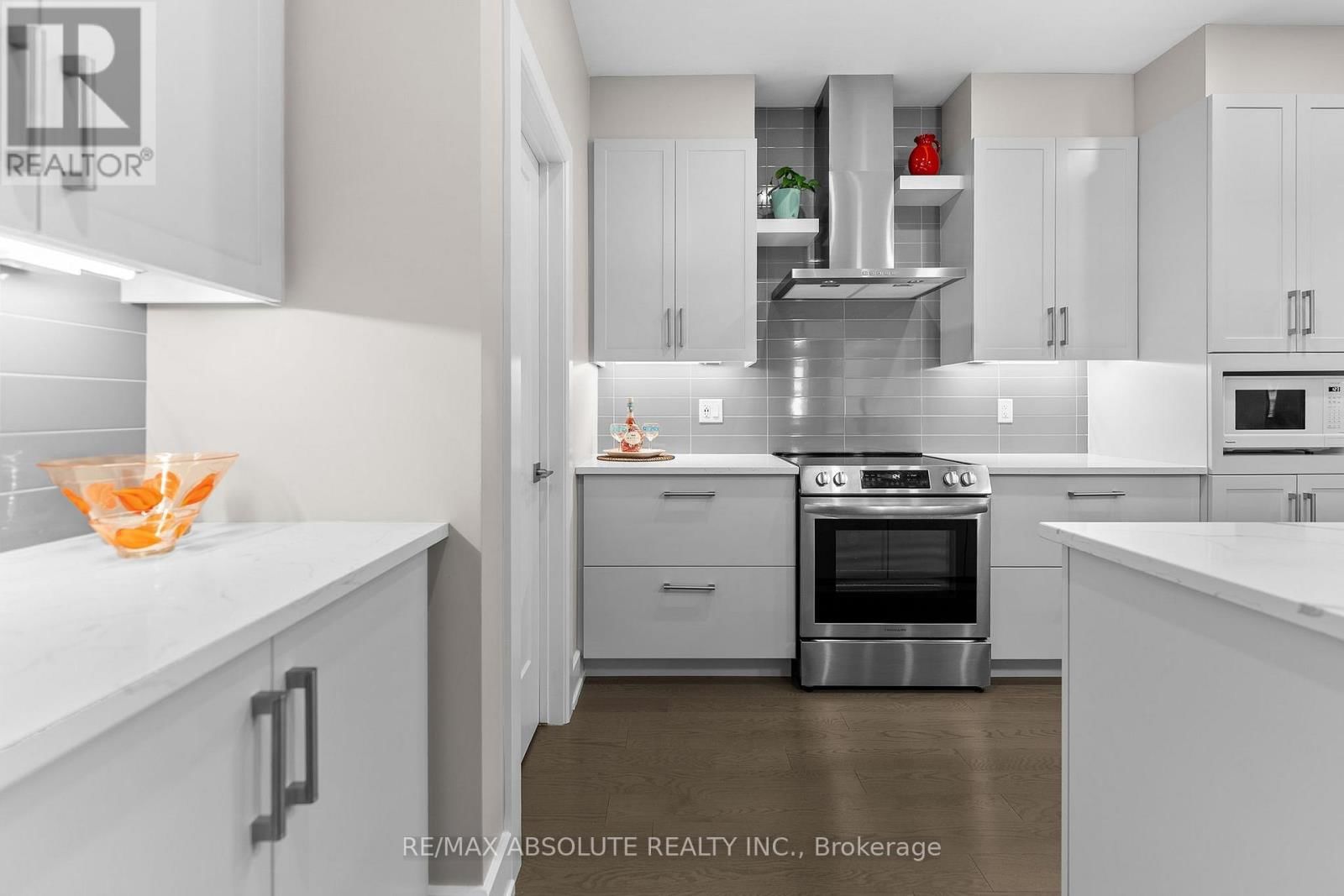 22 ERNIE GODIN WAY Image 12