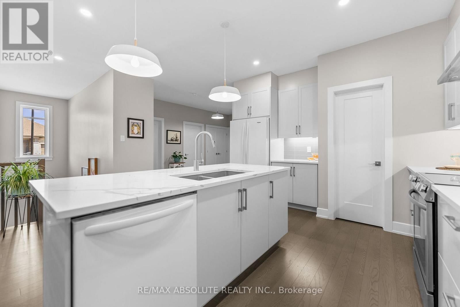 22 ERNIE GODIN WAY Image 16