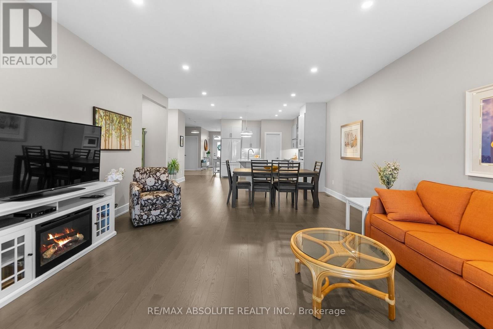 22 ERNIE GODIN WAY Image 17