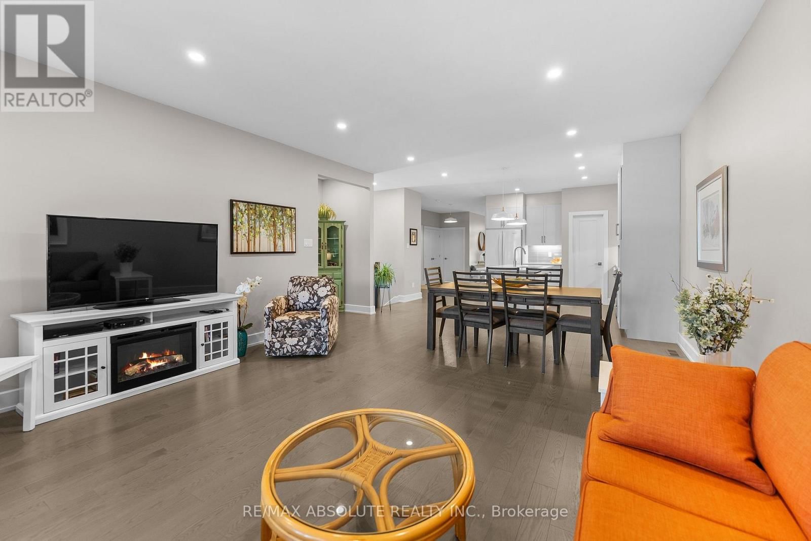 22 ERNIE GODIN WAY Image 19