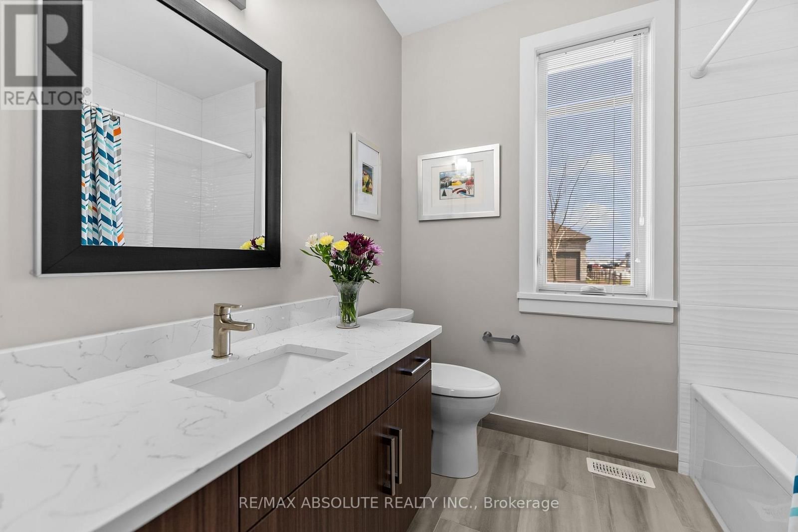 22 ERNIE GODIN WAY Image 20