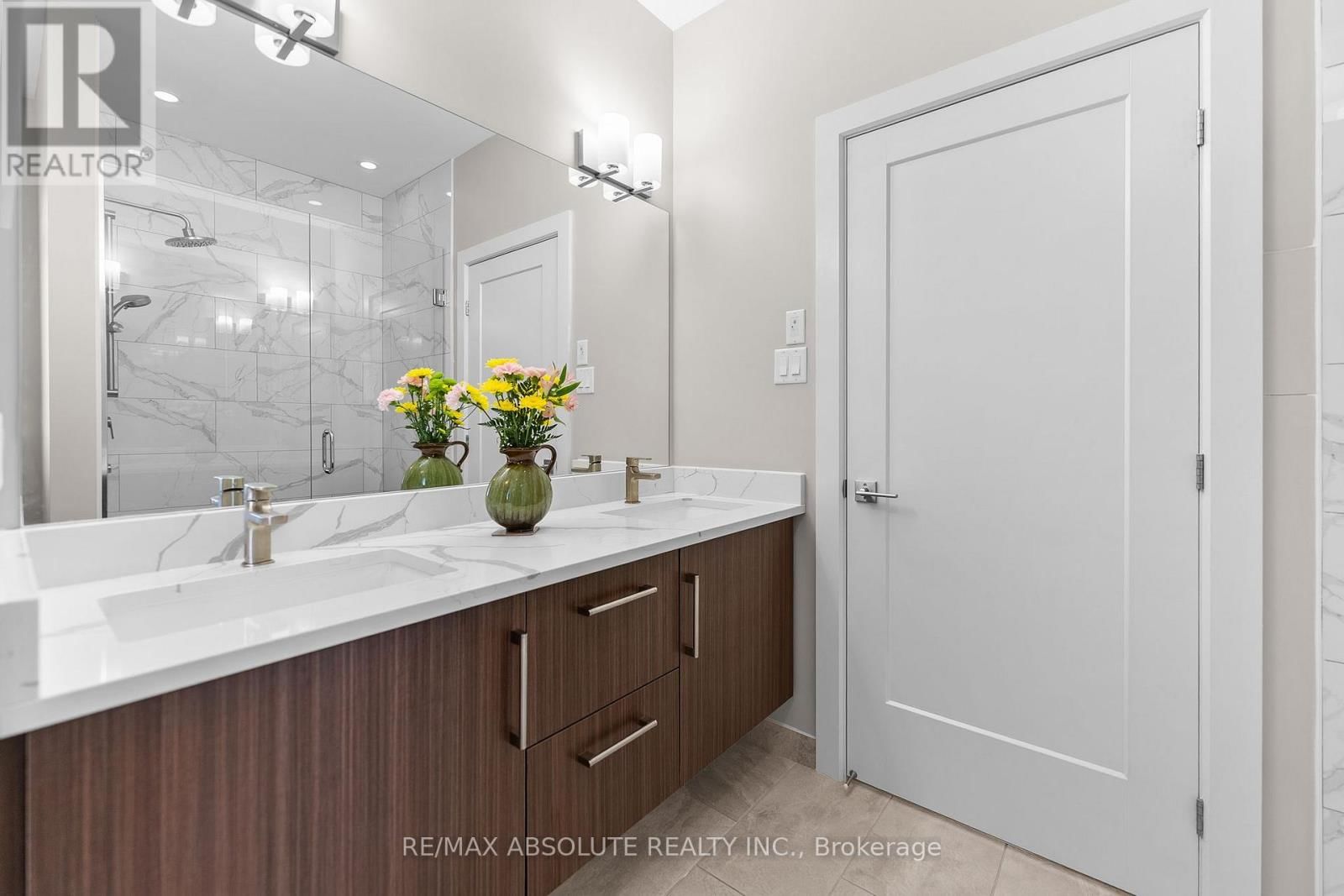 22 ERNIE GODIN WAY Image 24