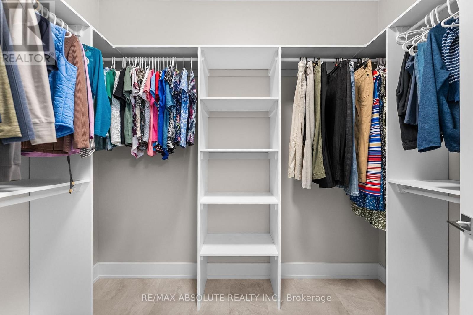 22 ERNIE GODIN WAY Image 27