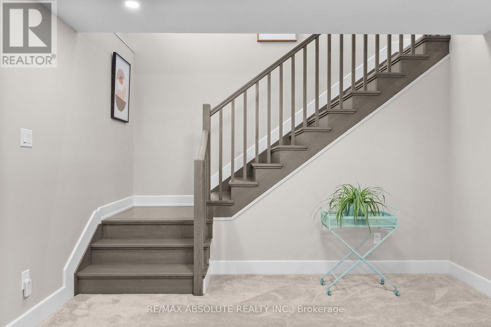 22 ERNIE GODIN WAY Image 30