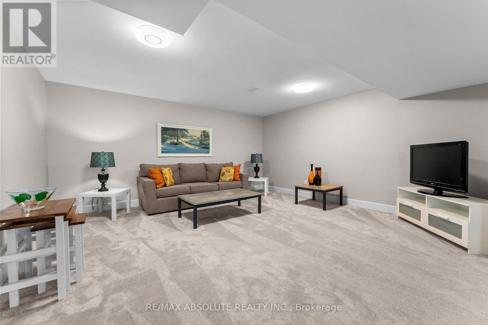 22 ERNIE GODIN WAY Image 37