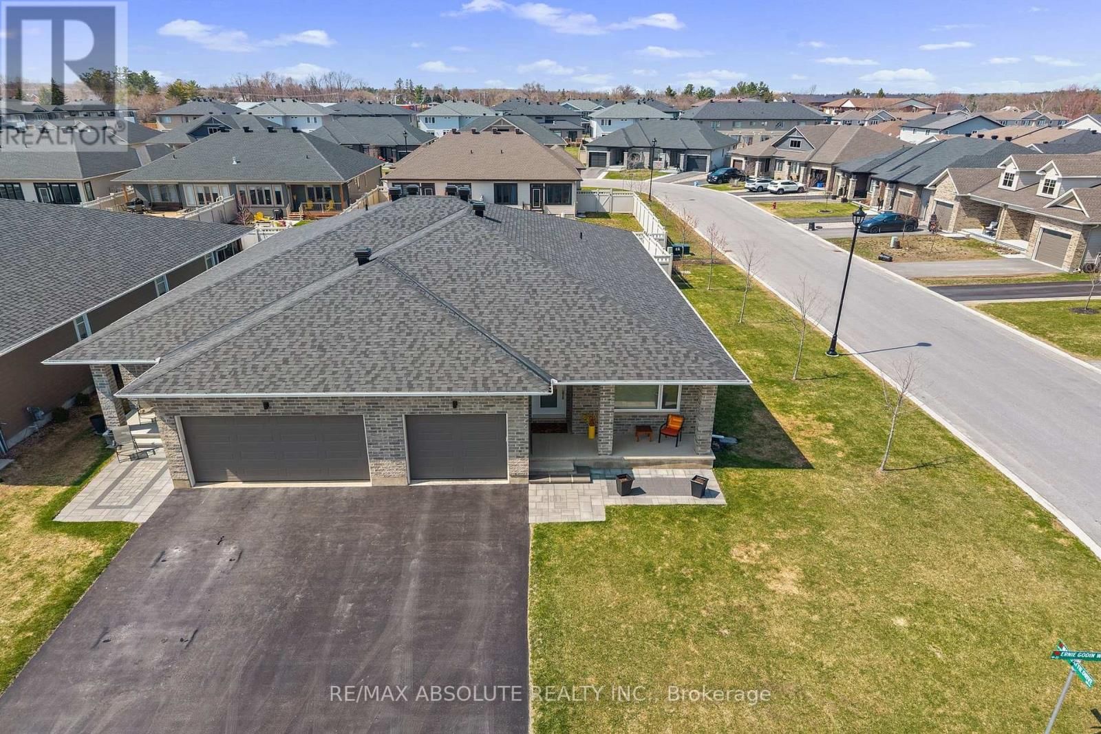 22 ERNIE GODIN WAY Image 47