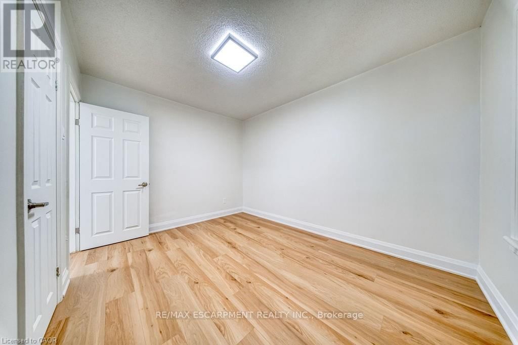 22 DAVID AVENUE Image 23