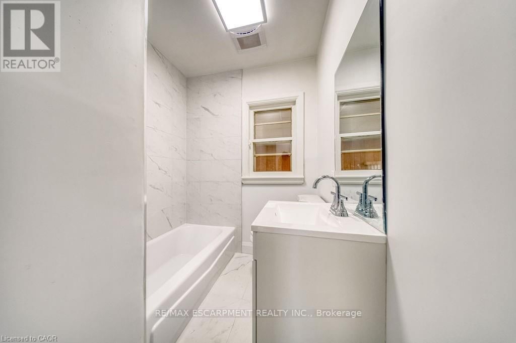 22 DAVID AVENUE Image 24