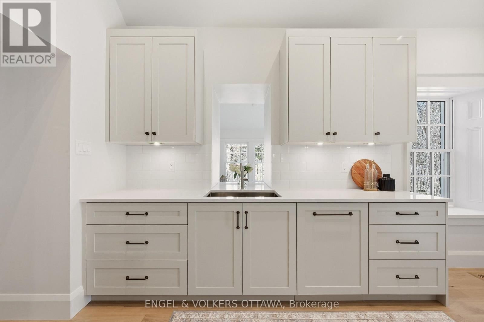 35 MACKAY STREET Image 24