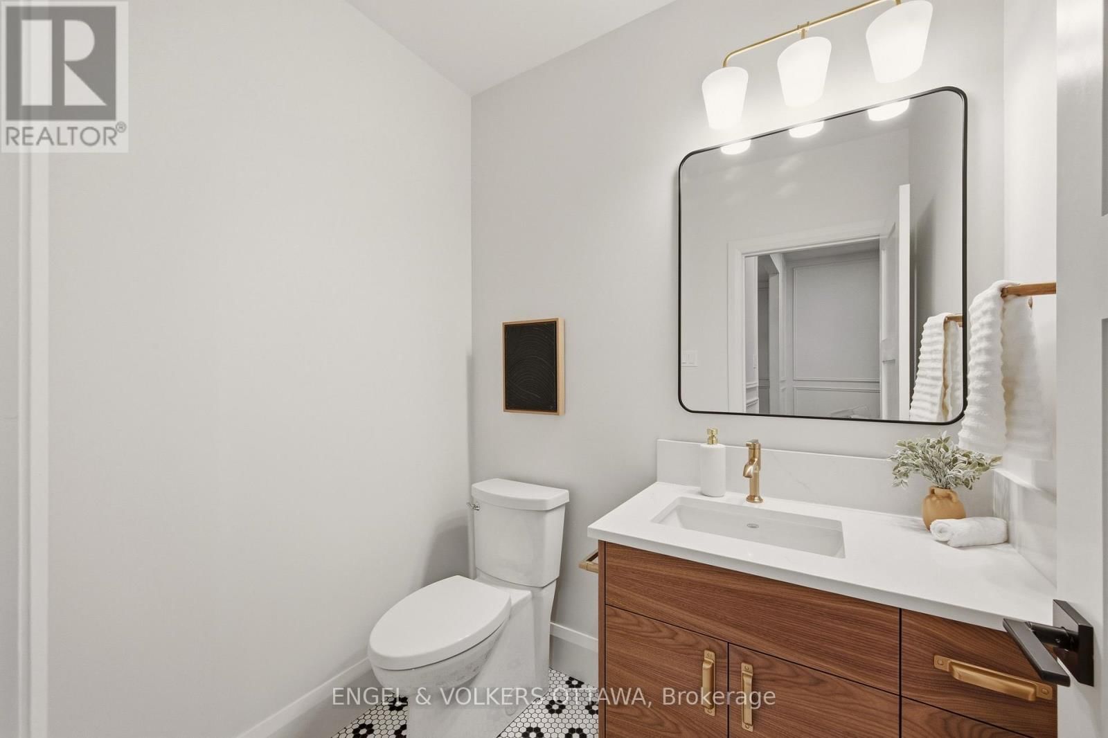 35 MACKAY STREET Image 29