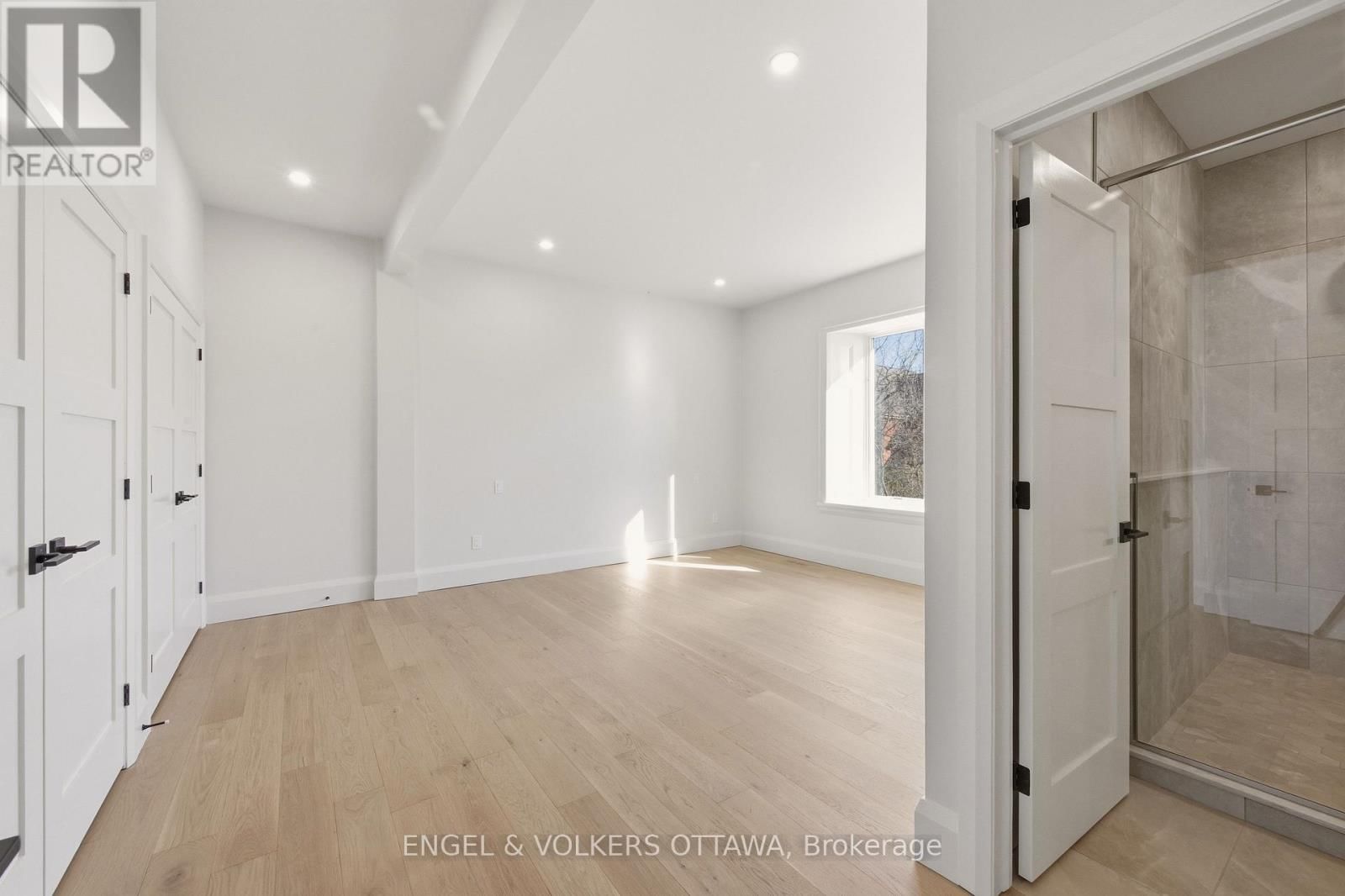 35 MACKAY STREET Image 30