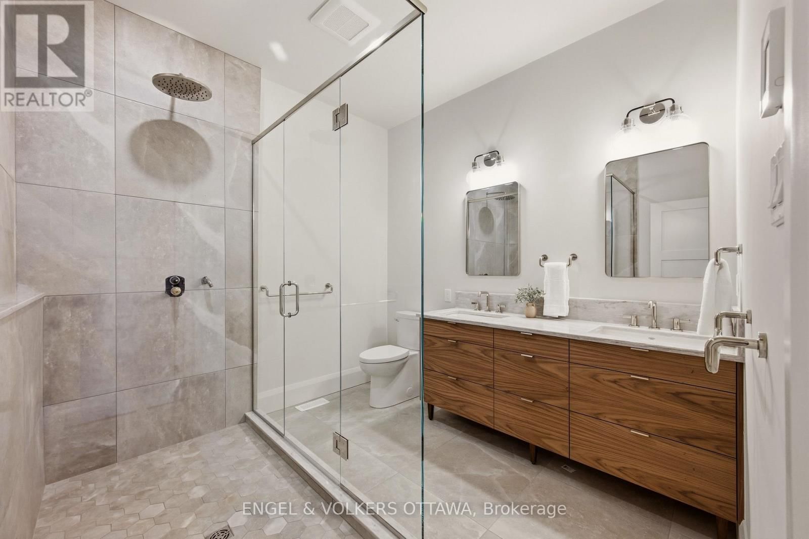 35 MACKAY STREET Image 34