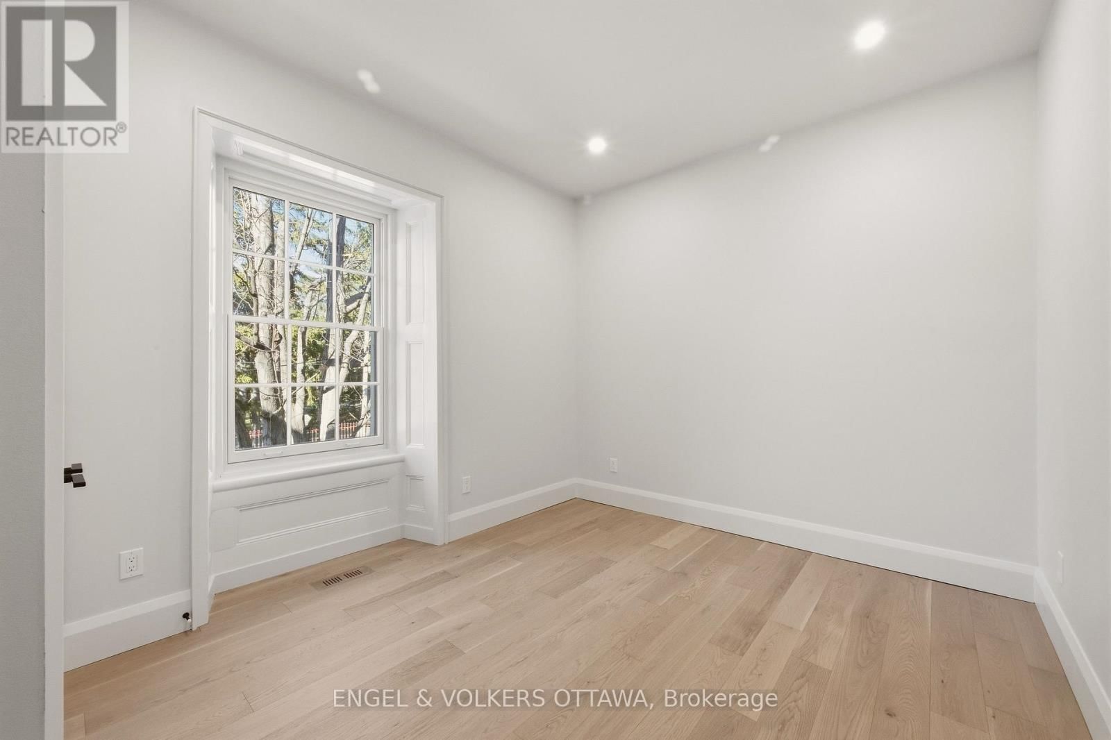 35 MACKAY STREET Image 35