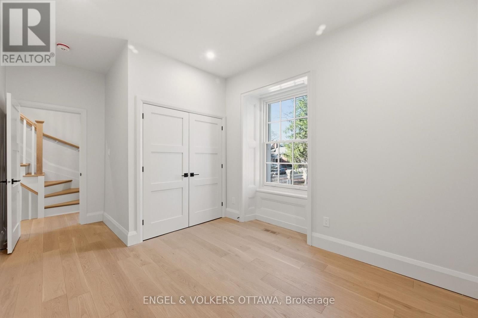 35 MACKAY STREET Image 36