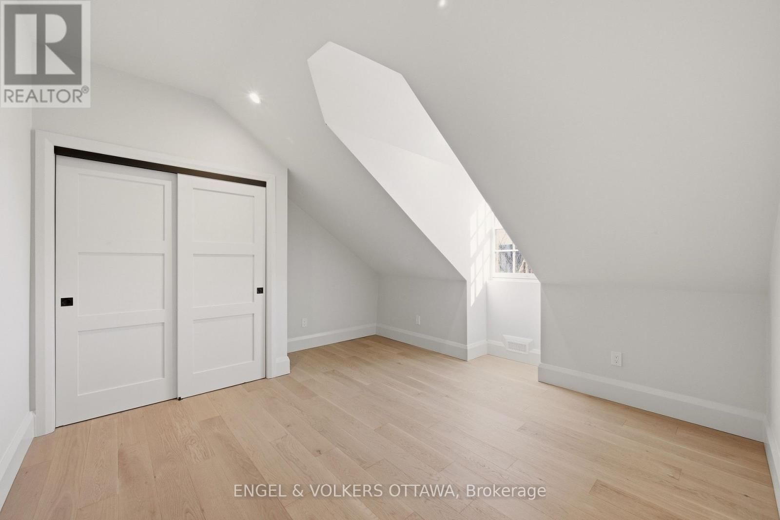 35 MACKAY STREET Image 42